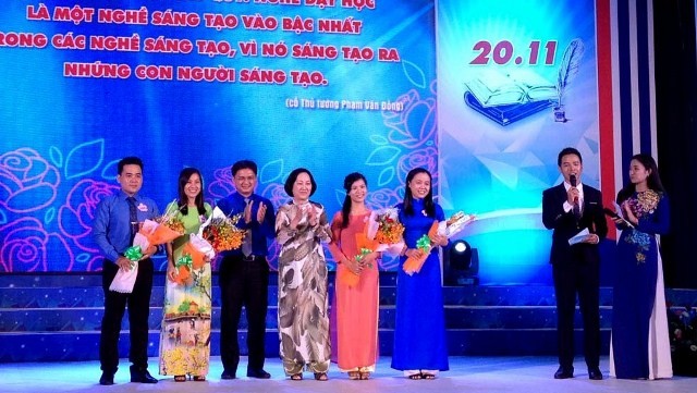 Vietnamese Teachers’ Day marked nationwide - ảnh 3